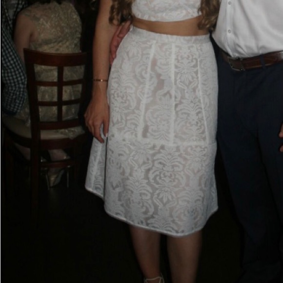 BCBG maxazria two piece set, size small, for bridal or engagement party - Picture 3 of 4